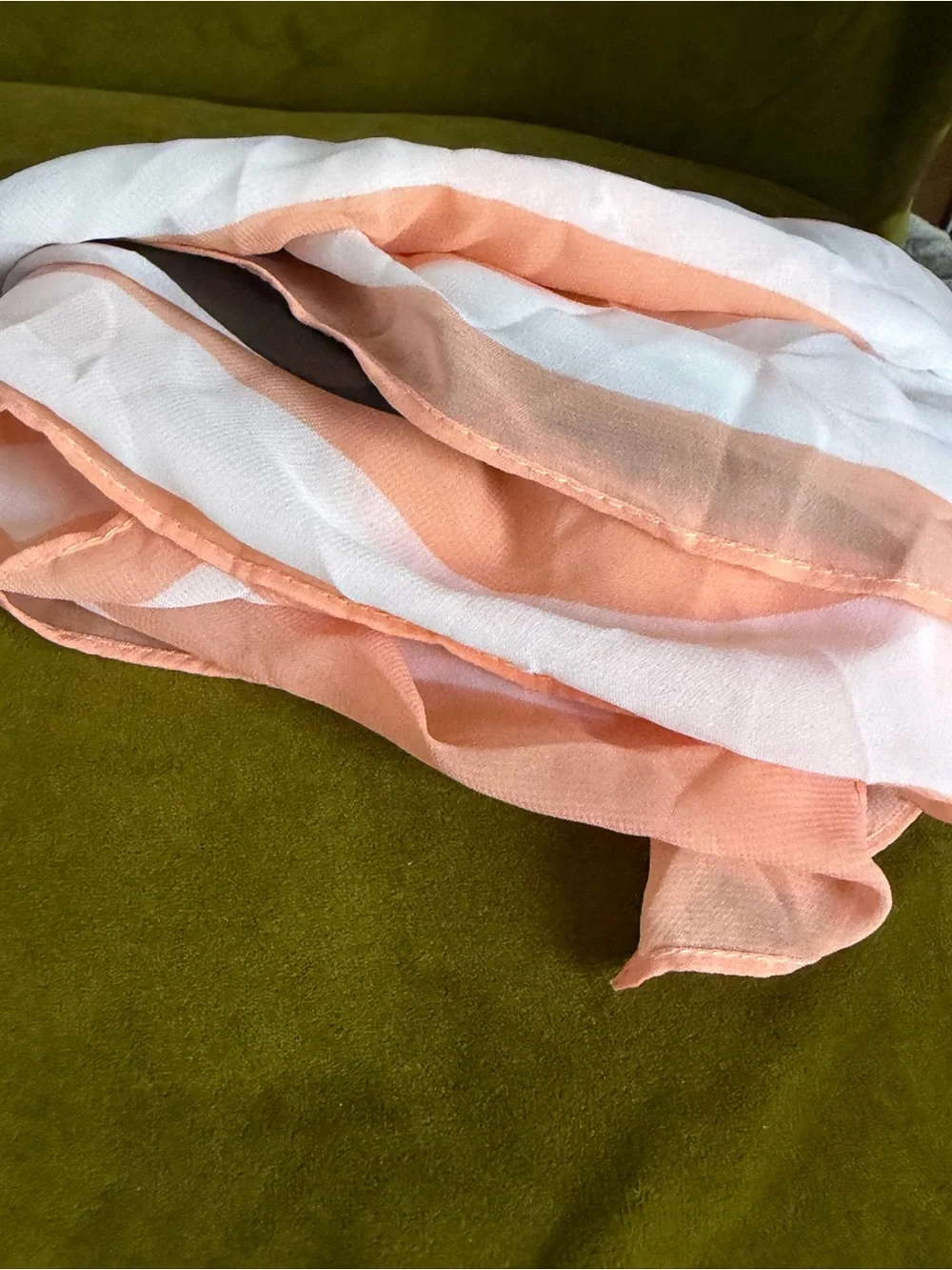 New Lalique Peach, White & Black Bird Art Deco Graphic Luxury Scarf